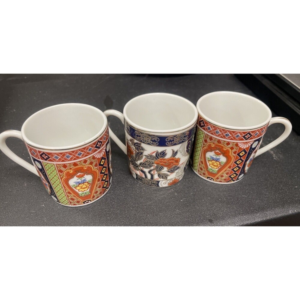 Porcelain Imari Tea Set Japan 3 Cups Floral Gold Demitasse